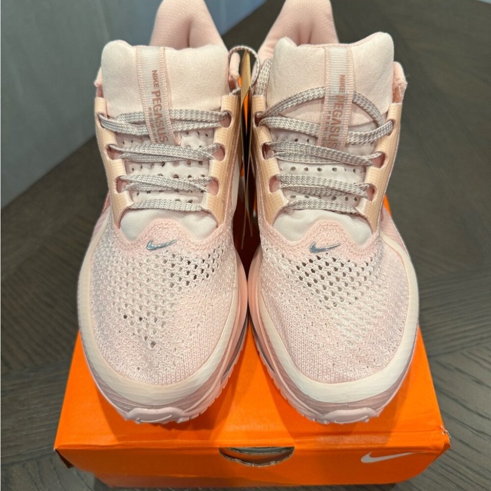 Women’s Nike Pegasus Premium - Picture 4 of 6